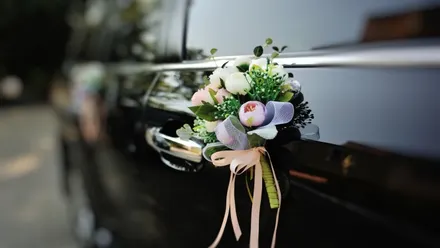 Hochzeitsauto mieten - mit Sunny Cars starten Sie ganz entspannt in Ihre Reise zu zweit