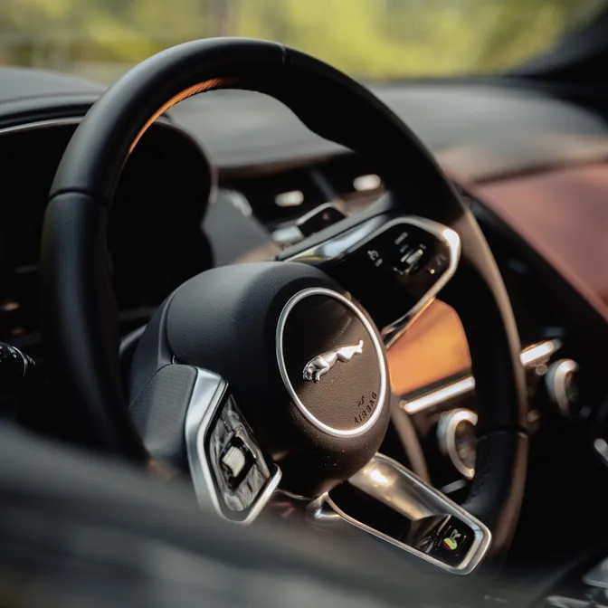 Glanz und Glamour für Ihren Urlaub mit Sunny Cars
