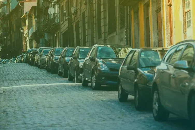 Geparkeerde autos in portugal